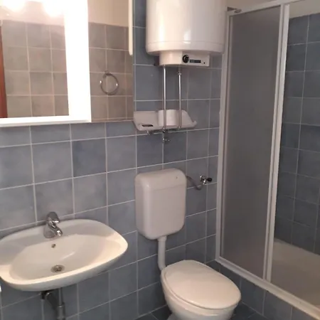 Apartment 8 Makarska